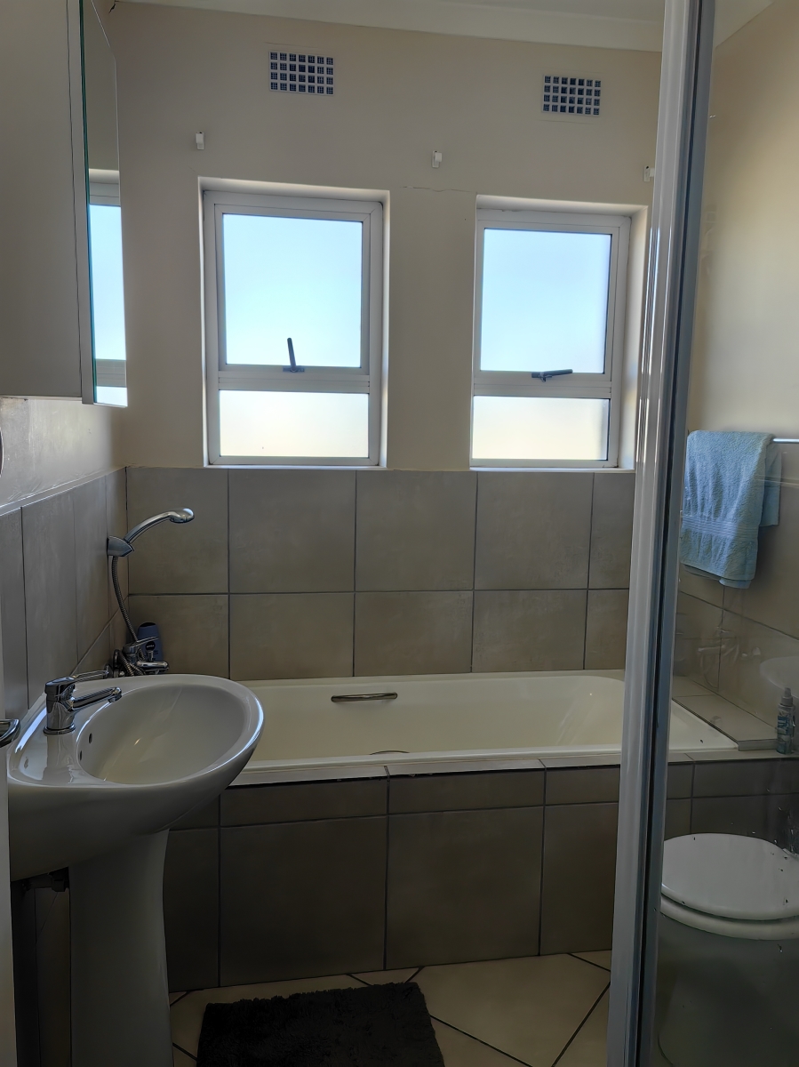 2 Bedroom Property for Sale in Buh Rein Estate Western Cape